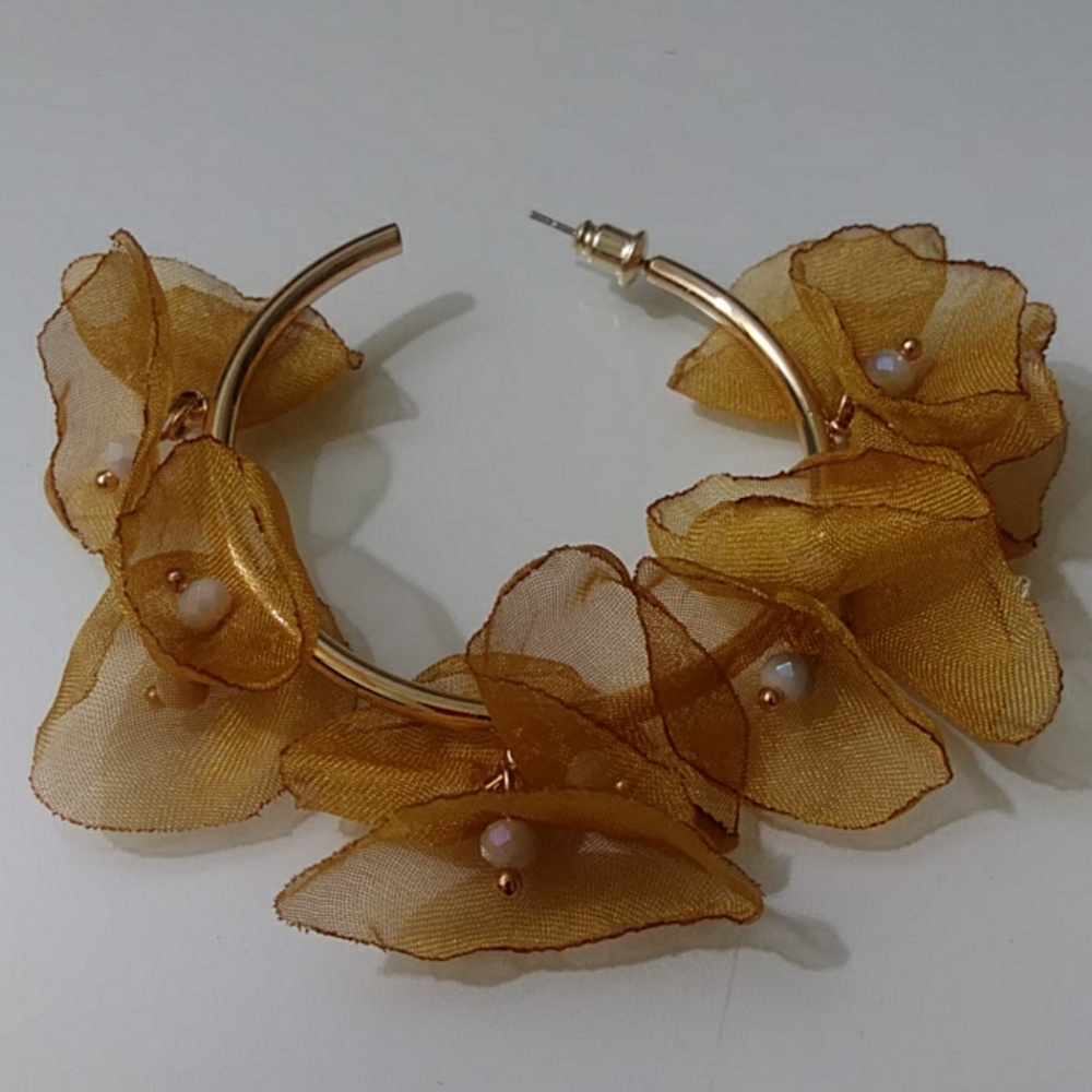 - Stella & ruby earring - Picture 3 of 4